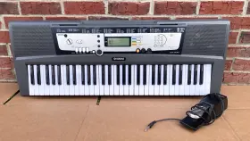 Ez-200 Yamaha Portable Keyboard