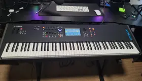 Modx8 Yamaha 88-key Keyboard Synthesizer - Used