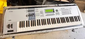 Motif-es7 Yamaha Motif Es7 Prosynth 76-key Model Keyboard Hard Case Sustain Pedal