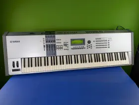 Motif-es8 Yamaha Motif Es8 Es 8 Music Production Synthesizer 88-key Workstation Keyboard