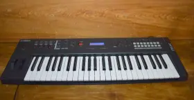 Mx49 Yamaha Music Synthesizer Keyboard With Power Adapter