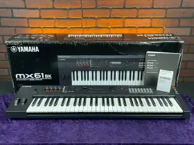 Mx61bk-1104-u Yamaha Mx61 Bk V1 61-key Synthesizer Mint Demo With Box