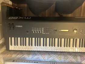 Mx88 Yamaha Music Synthesizer Keyboard