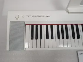 Yamaha Np-35 Piaggero With Instruction Manual Power Adaptor