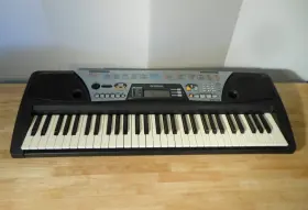 Psr-175 Yamaha Electronic Piano Keyboard Portatone With User Manuel And Ac Adapter