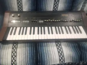 Sk15 Yamaha Synthesizer Vintage Keyboard. Works But... Read Description