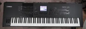 Yamaha Uarh01073 Motif Xf8 Synthesizer