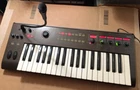 Korg R3 Midi 37 Keyboard Synthesizer/vocoder Used. Price: $435.00.