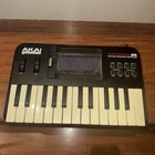 Akai Professional Synth Station 25 For Iphone And Ipad Midi Controller Key Used. Price: $10.00.
